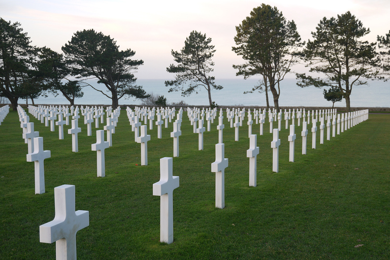 Paris: Normandy D-Day Beaches Guided Day Trip with Lunch