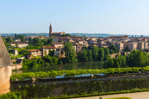 Albi: Private Guided Tour with Your Mobile Phone Albi: Episcopal City and Cathedral with Kit and Live Guide