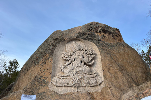 Aglag Temple: Hike to Garid Peak and rocky outcrops