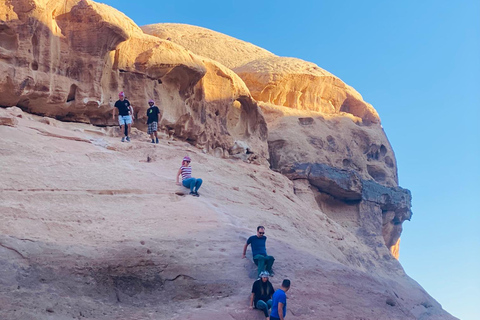 Deserto de Wadi Rum: Excursão de 1 dia em um jipe e almoço tradicional