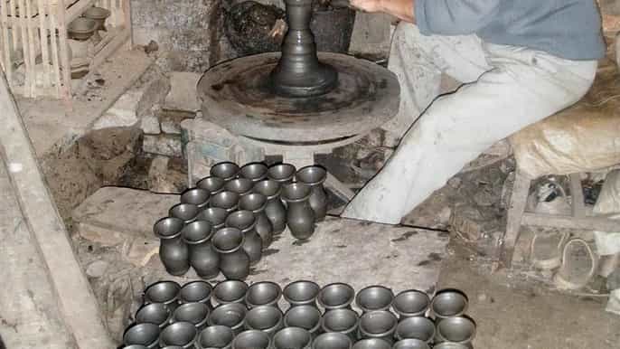 halfday nepalese pottery workshop at bhaktapur