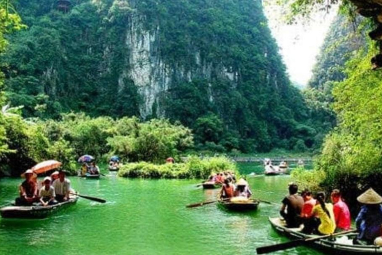 Hanói: Viagem de um dia a Trang An, Bai Dinh e Mua CaveDe Hanói: Viagem a Ninh Binh, Trang An, Bai Dinh e Mua Cave