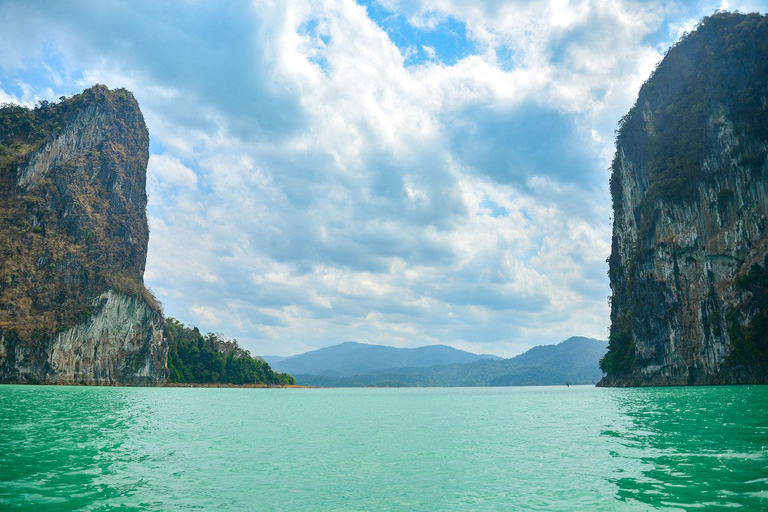 Z Khao Lak: Wycieczka ekologiczna nad jezioro Cheow Lan z lunchemZ Khao Lak: Wycieczka ekologiczna nad jezioro Cheow Larn z lunchem