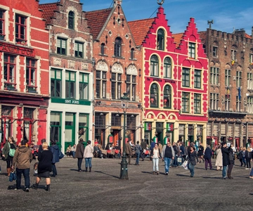 From Paris: Day Trip to the Enchanting Brussels and Bruges