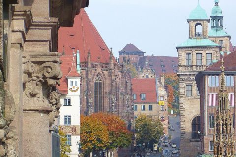 Nürnbergin vanhankaupungin ja natsien rallialueen kävelykierros