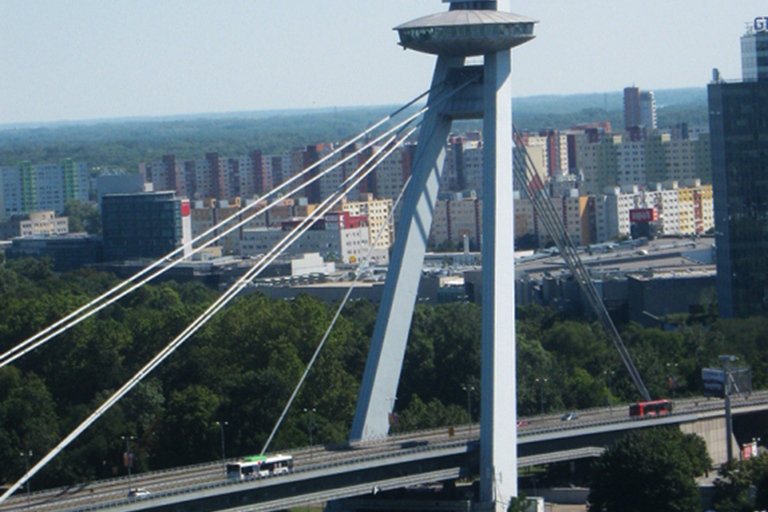 Buurt in Bratislava: dagtour vanuit Boedapest