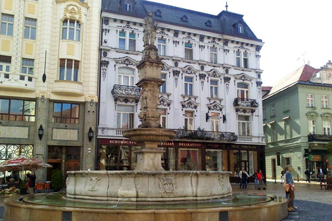 Buurt in Bratislava: dagtour vanuit Boedapest