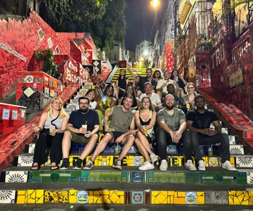 Rio: Pub Crawl in Lapa with Cachaça Tasting and Live Samba