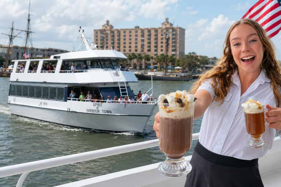 Hilton Head Island: Hin- und Rückfahrt mit der Fähre nach Savannah. Foto: GetYourGuide