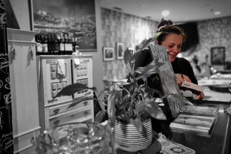 Vila Nova de Gaia: dinner at the only Traditional Fado House