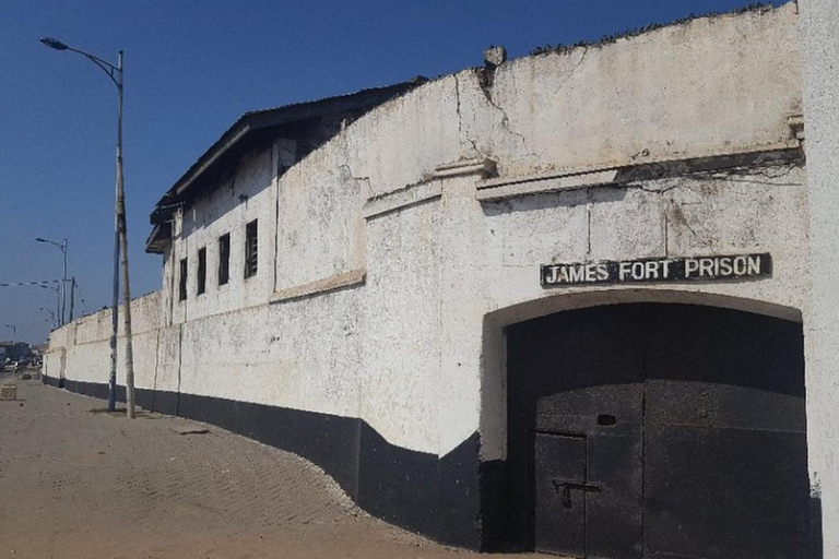 Accra Walking Tour: Jamestown Colonial History & Local Gems
