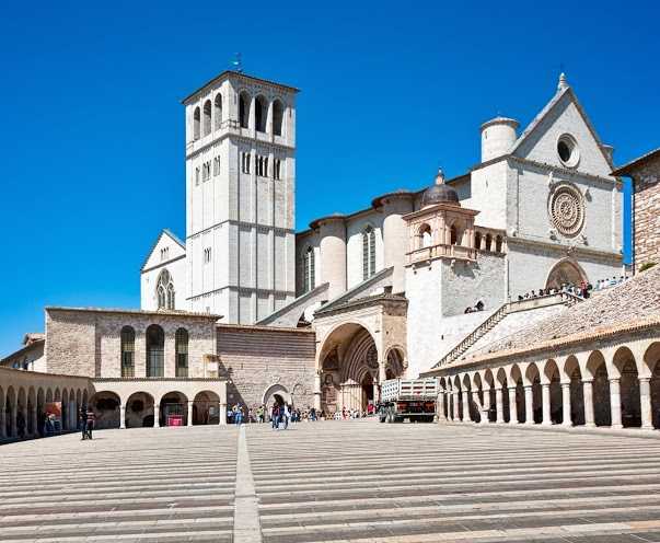 From Florence: Assisi and Cortona Full-Day Guided Tour