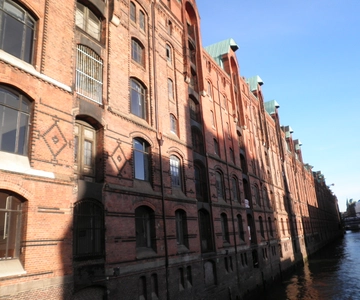 Hamburg: Speicherstadt & HafenCity 2-Hour Walking Tour