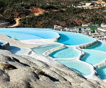 Gola del Salto della Tigre e Forte di Cotone a Shangri-La