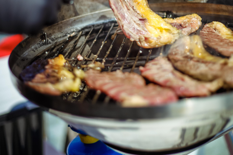 Lisboa: Crucero a la Playa con Barbacoa, Barra Libre y Música