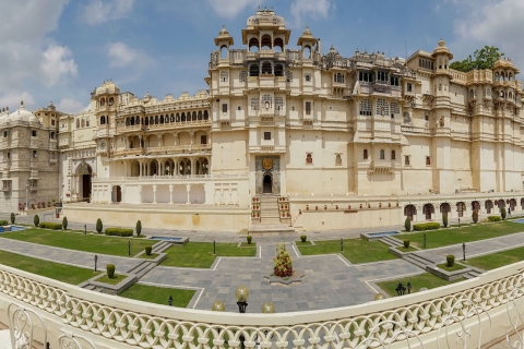 Udaipur: Private Sightseeing Guided City Tour in Udaipur Private Sightseeing Guided Udaipur City Tour by Tuk Tuk