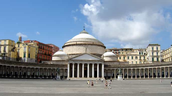 naples walking tour with underground ruins