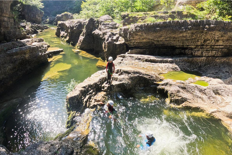 萨尔茨堡：小团体家庭溪降之旅和顶级服务，9岁以上儿童萨尔茨堡：小团体家庭溪降活动，顶级指导，9岁以上儿童