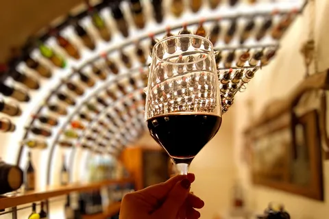 Degustazione di cibo a Roma con degustazione di vino a Trastevere