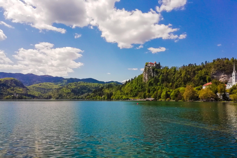 Da Zagabria: gita di 1 giorno al lago di Bled, al lago di Bohinj e a Ribčev LazFrom Zagreb: Lake Bled, Lake Bohinj, &amp; Ribčev Laz Day Trip