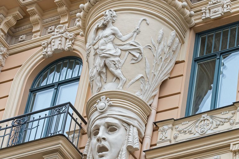 Tour a piedi della bellissima architettura Art Nouveau di RigaTour a piedi della splendida architettura Art Nouveau di Riga