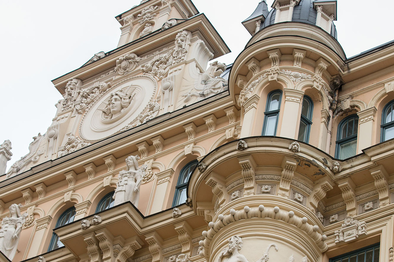 Tour a piedi della bellissima architettura Art Nouveau di RigaTour a piedi della splendida architettura Art Nouveau di Riga