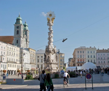 Linz Exploration: Private Walking Tour with Local Guide