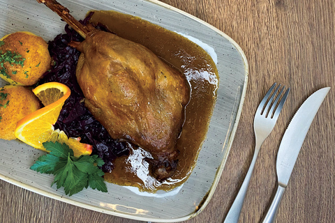 品尝烧鹅的特色城市之旅