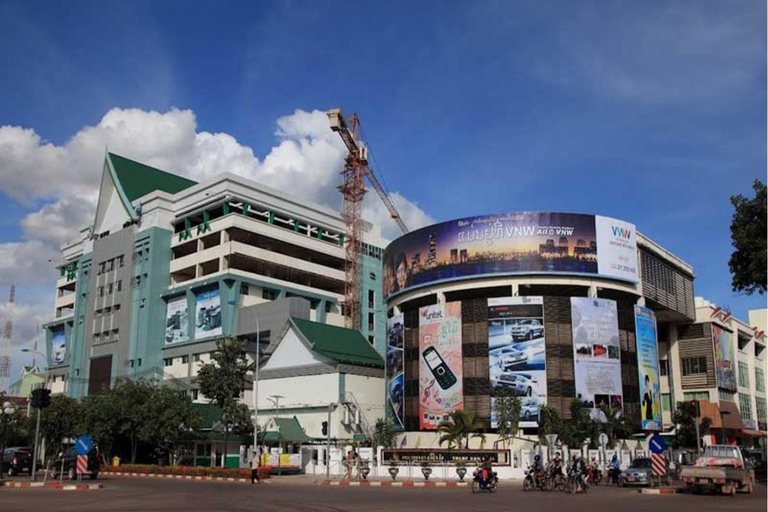 Vientiane: 100% Private & Personalized City Tour with Car