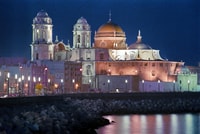 Cadiz, middeleeuwse tournee - Housity