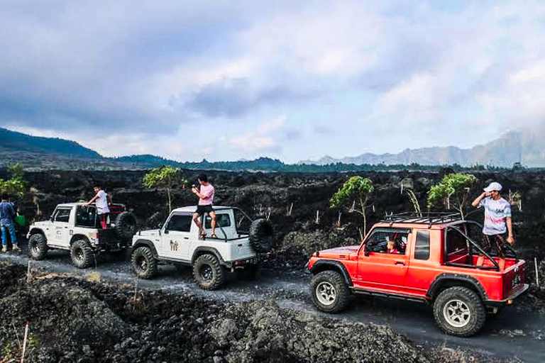 Monte Batur: passeio de jipe ao nascer do sol e fontes termais naturaisTour Privado com Traslados