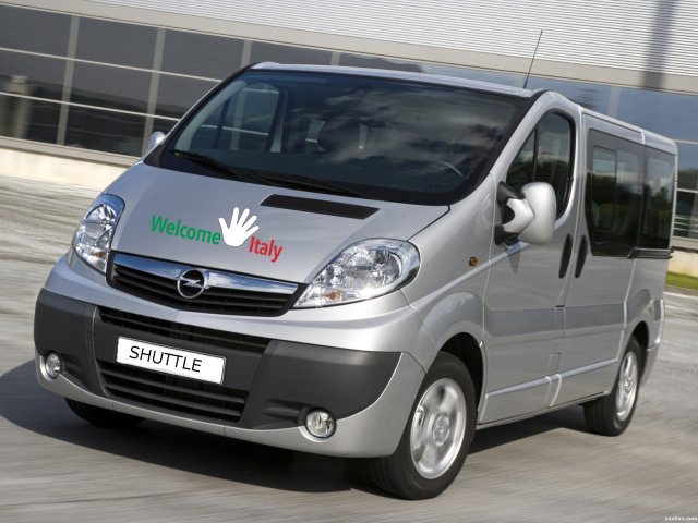 Rome: City Hotels to Fiumicino Airport Shuttle Service