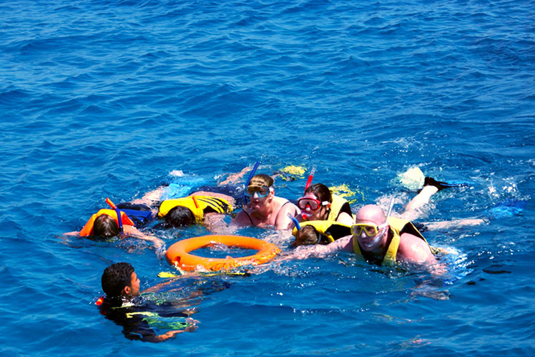 Sharm El Sheikh: Sunset Family Cruise with Snacks and drinks