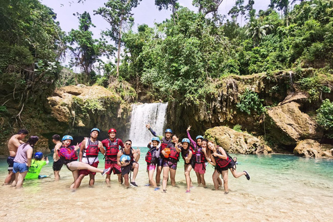 Cebu: wyspa Pescador, bieg z sardynkami i kanion KawasanCebu: Moalboal Island Hopping i Kawasan Canyoneering