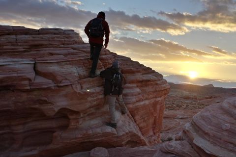 Valley of Fire Guided Hiking Tour from Las Vegas