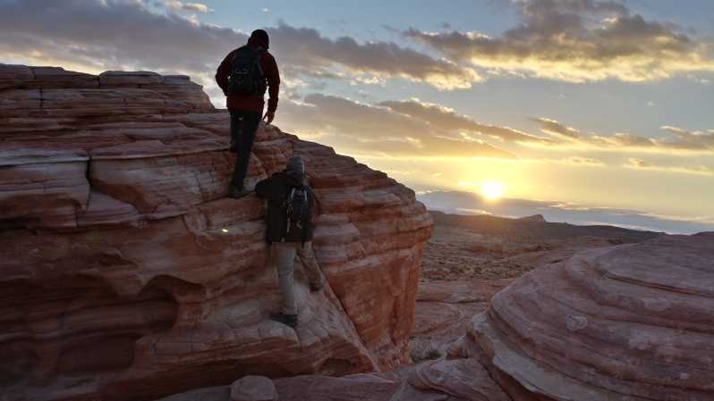 Valley of Fire Guided Hiking Tour from Las Vegas