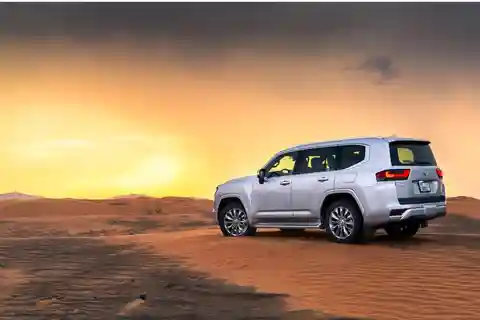 Doha: Relax Desert Safari, Camel Ride, Inland Sea, Swimming