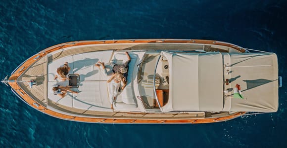 Amalfi Coast & Positano: Boat Tour with Snorkeling & Drinks