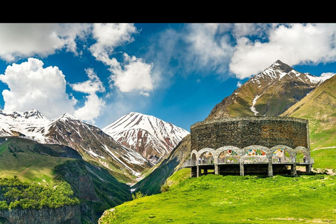 Tbilisi: Kazbegi Private Transfer with Scenic Stops