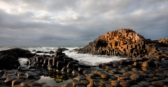 From Belfast: Giant&#39;s Causeway Full-Day Guided Tour