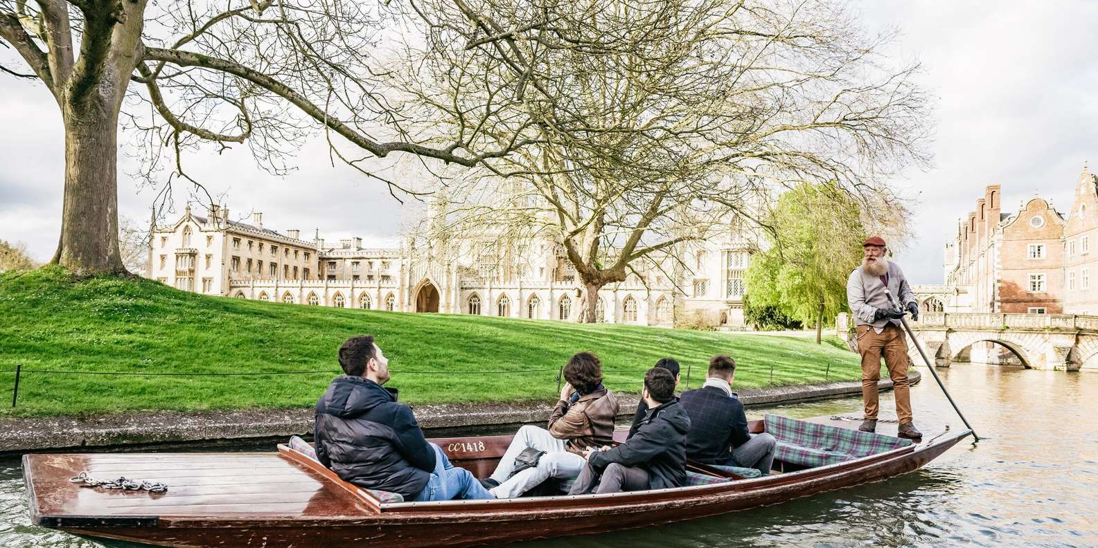 Cambridge: Guided Punting Tour | GetYourGuide