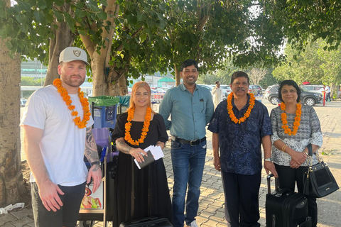 Från Delhi: Agra övernattningstur med Fatehpur SikriRundtur med 5-stjärnigt hotellboende.