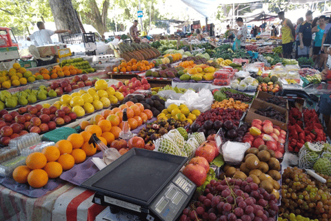 Rio: Feira da Glória Food Market Tour with Chef Guide