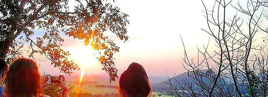 Battambang : train de bambou, grotte de Killing et grotte aux chauves-souris