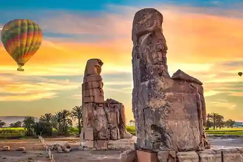 Luxor: West Bank Hot Air Balloon Ride with Hotel Transfers