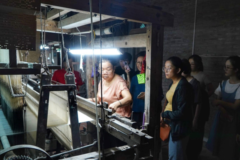 Hanoi: Parfümpagode mit Bootsfahrt oder Lotus-SeidendorfPrivate Tour: Parfümpagode, Lotus-Seidendorf und Weihrauch