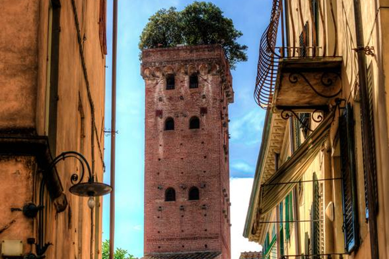 Excursion au départ de La Spezia : Pise, Lucques, déjeuner et dégustation de vinsExcursion de La Spezia à Pise-Lucques avec déjeuner et dégustation