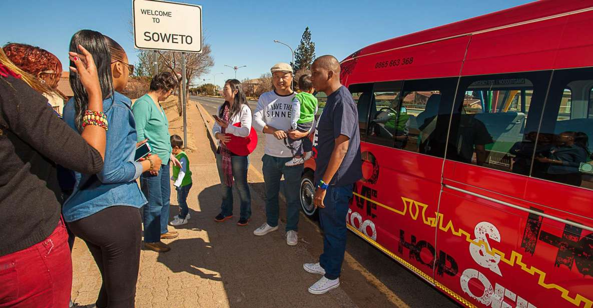 vagabond aktivt Sund mad Soweto: Hop-on-hop-off-bus, byrundtur og apartheidmuseum | GetYourGuide
