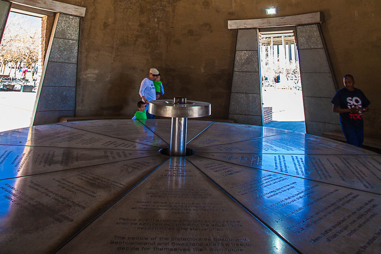 Soweto: Hop-On Hop-Off-buss, stadsrundtur och Apartheidmuseet