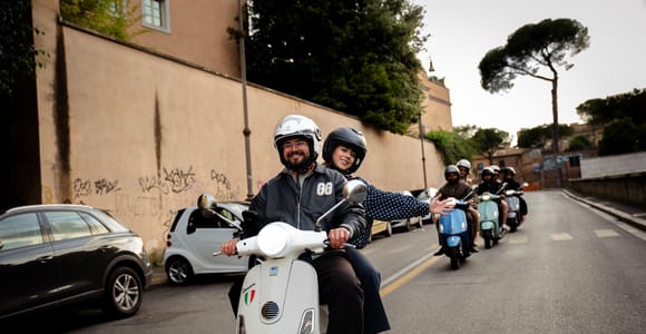Rome: Guided Vespa Scooter Tour to Iconic Landmarks